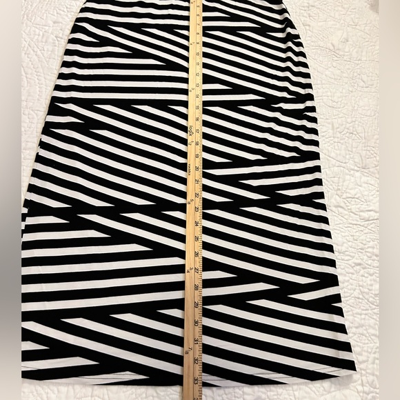 Anthropologie Black and White Geometric Midi Skirt - Picture 7 of 10